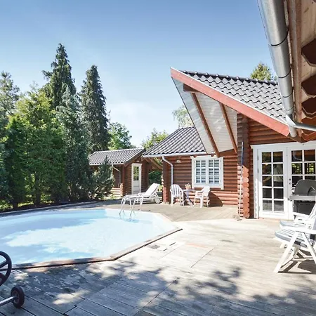 Awesome In With Private Swimming Pool, Can Be Inside Or Outside
